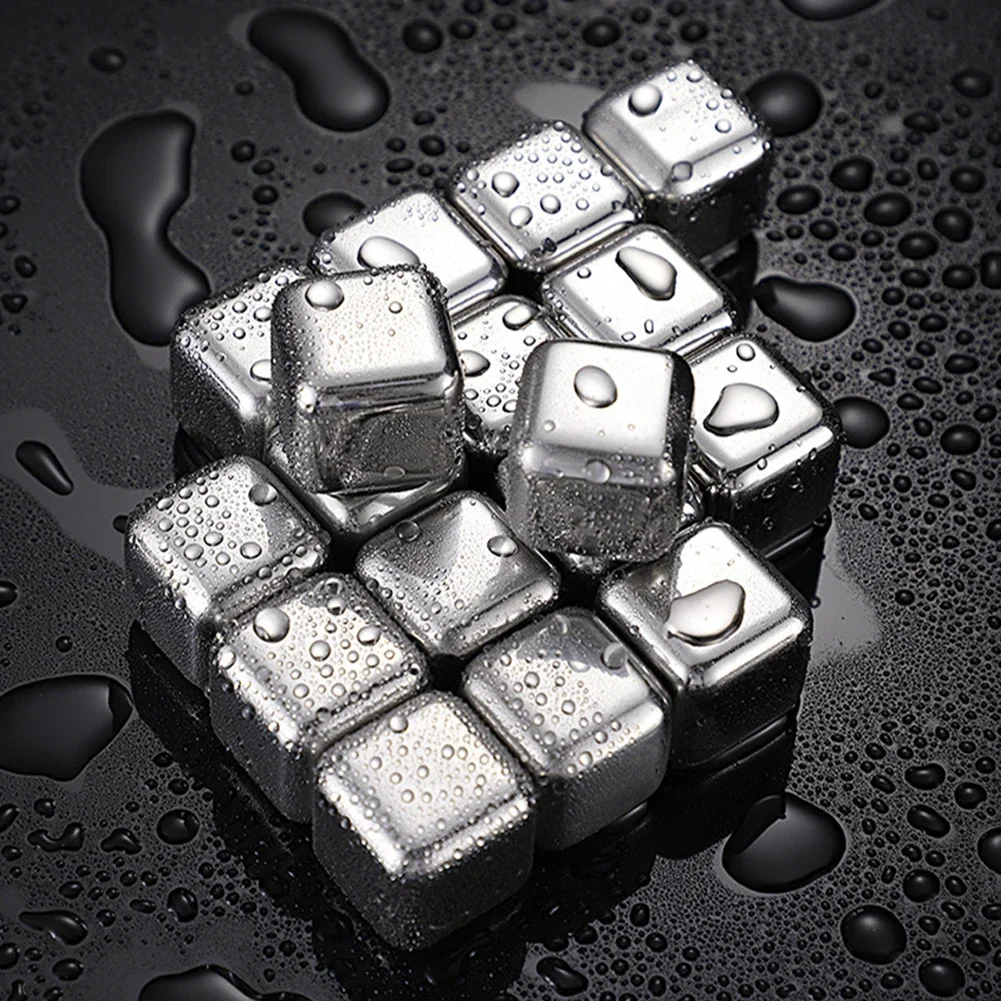 Whiskey Stone Set - Wiederverwendbare Kühlsteine aus Edelstahl für Whiskey,